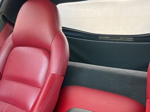 Used 2005 Chevrolet Corvette Coupe w/ Preferred Equipment Group image 13