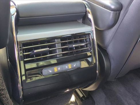 Used 2024 Land Rover Range Rover Sport SE AWD/4WD image 18