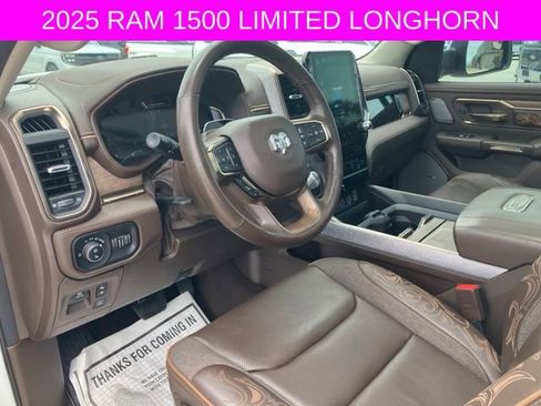 Used 2025 RAM 1500 Limited AWD/4WD image 33