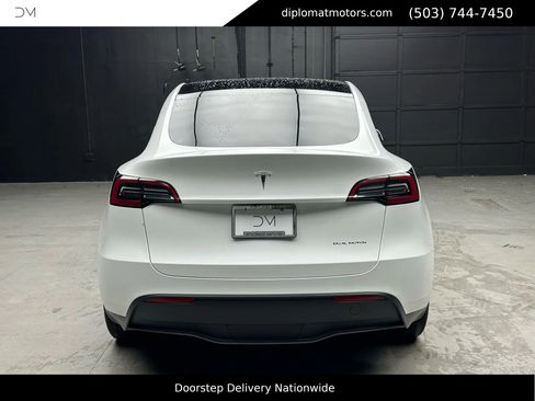Used 2023 Tesla Model Y Long Range image 5