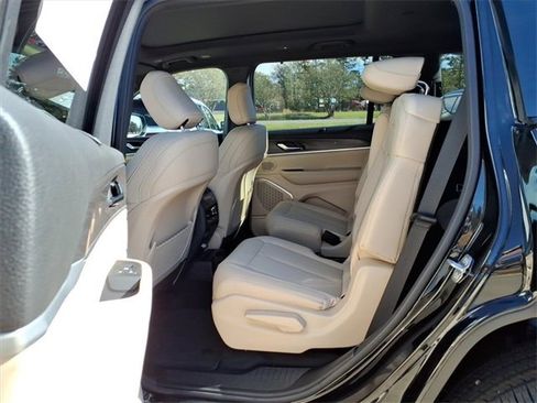 New 2025 Jeep Grand Cherokee L Limited w/ Luxury Tech Group II image 50