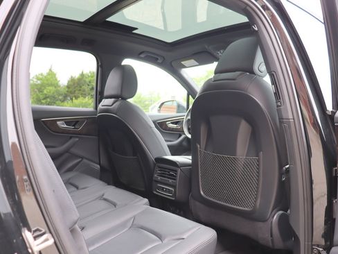 Used 2023 Audi Q7 2.0T Premium AWD/4WD image 16