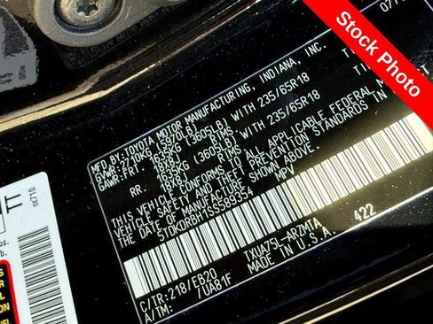 Used 2025 Toyota Highlander XLE image 32