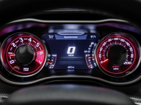 Used 2018 Dodge Challenger SRT Hellcat RWD image 91