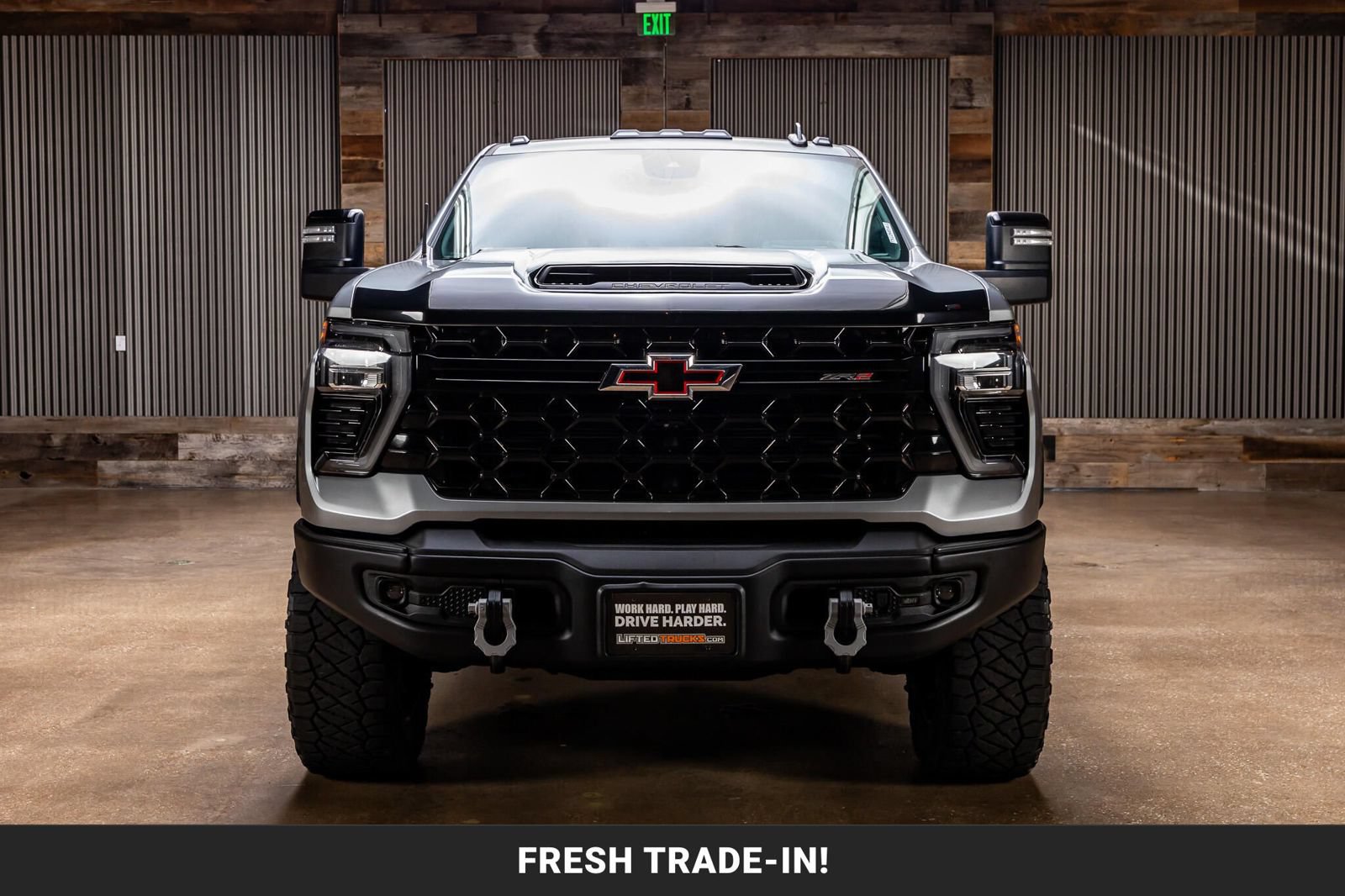 Used 2024 Chevrolet Silverado 2500 ZR2 w/ ZR2 Bison Edition AWD/4WD image 3