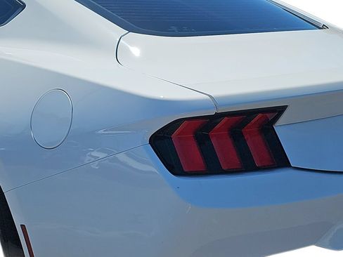 Used 2024 Ford Mustang GT Premium RWD image 33