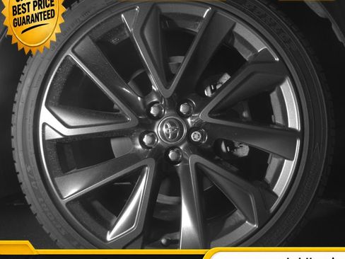 Used 2024 Toyota Corolla SE FWD image 25