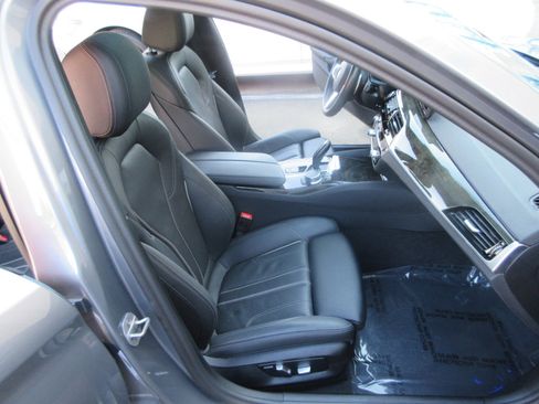 Used 2023 BMW 540i w/ M Sport Package image 22