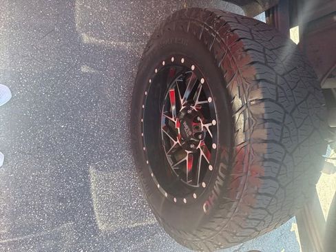 Used 2017 GMC Sierra 1500 SLE w/ Elevation Edition AWD/4WD image 14