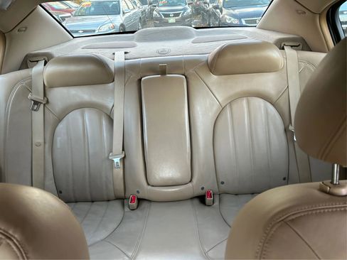 Used 2011 Buick Lucerne CXL w/ Driver Confidence Package image 25