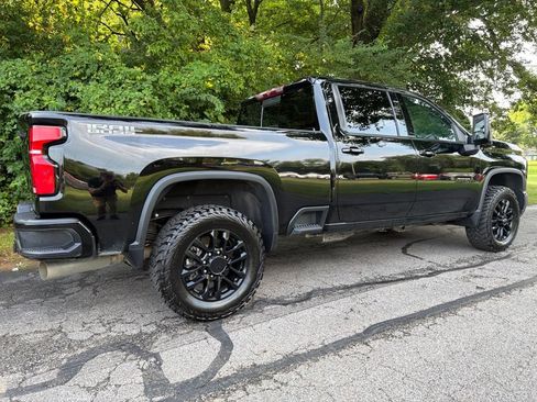 Used 2025 Chevrolet Silverado 3500 LTZ w/ LTZ Plus Package AWD/4WD image 45