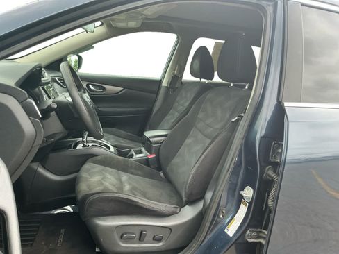 Used 2015 Nissan Rogue SV w/ SV Moonroof Package AWD/4WD image 9