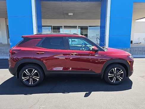 New 2025 Chevrolet TrailBlazer LT w/ Convenience Package image 2