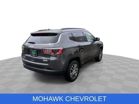 Used 2020 Jeep Compass Latitude AWD/4WD image 9