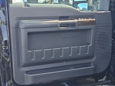 Used 2016 Ford F350 Platinum w/ Snow Plow Prep Package image 15