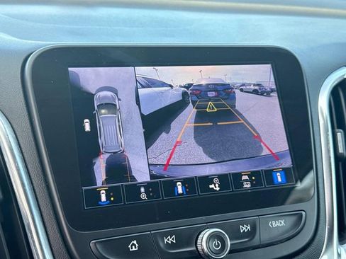 Used 2022 Chevrolet Equinox LT image 36