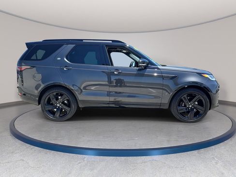 Certified 2024 Land Rover Discovery Metropolitan Edition AWD/4WD image 4
