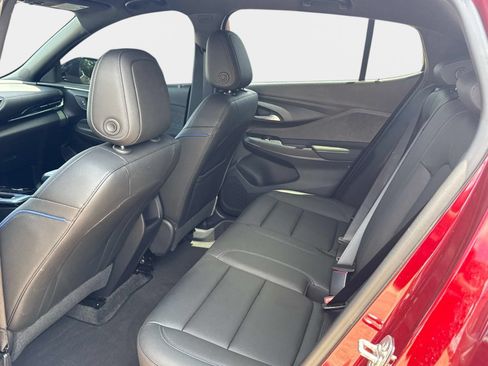Used 2025 Buick Envista Sport Touring w/ Convenience II Package FWD image 12