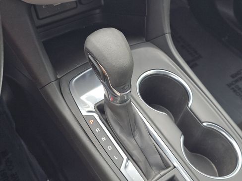 Used 2023 Chevrolet Equinox LS FWD image 28