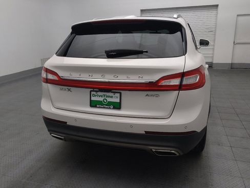 Used 2016 Lincoln MKX Reserve w/ Enhanced Security Package image 7