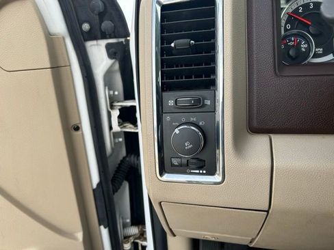 Used 2014 RAM 1500 Laramie w/ Convenience Group image 18