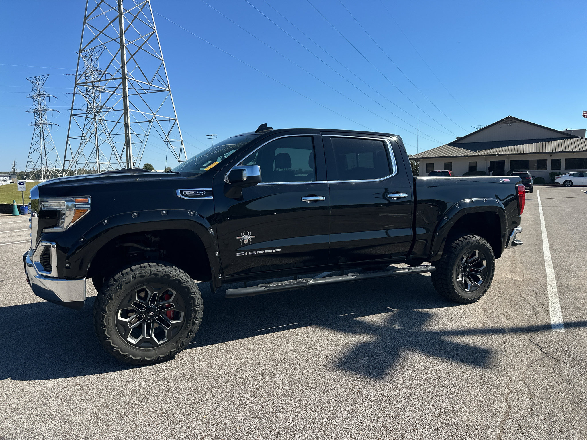 Used 2019 GMC Sierra 1500 SLT w/ SLT Premium Plus Package AWD/4WD image 9