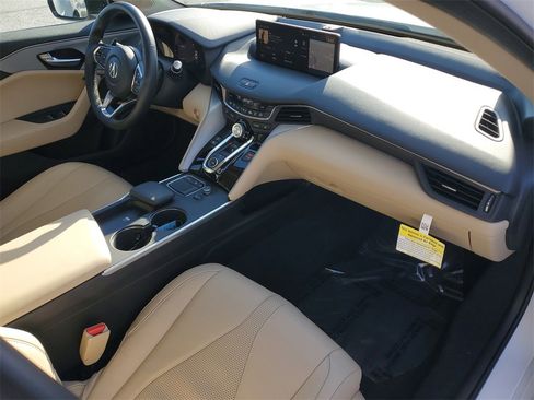 Certified 2025 Acura TLX w/ Technology Package image 4