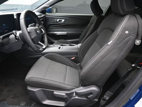 Certified 2024 Ford Mustang Coupe image 18