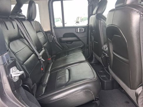 Used 2022 Jeep Wrangler Unlimited Sahara w/ Dual Top Group image 16