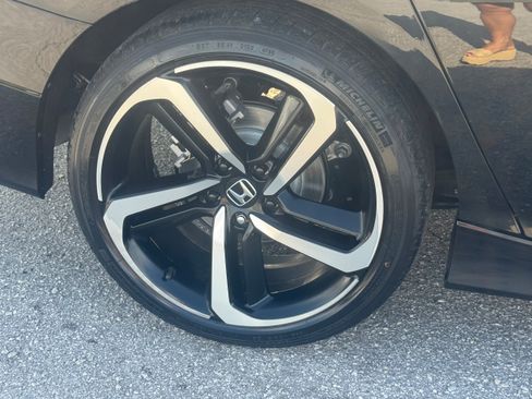 Used 2021 Honda Accord Sport image 6