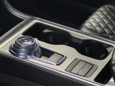 Used 2024 Ford Edge Titanium image 26