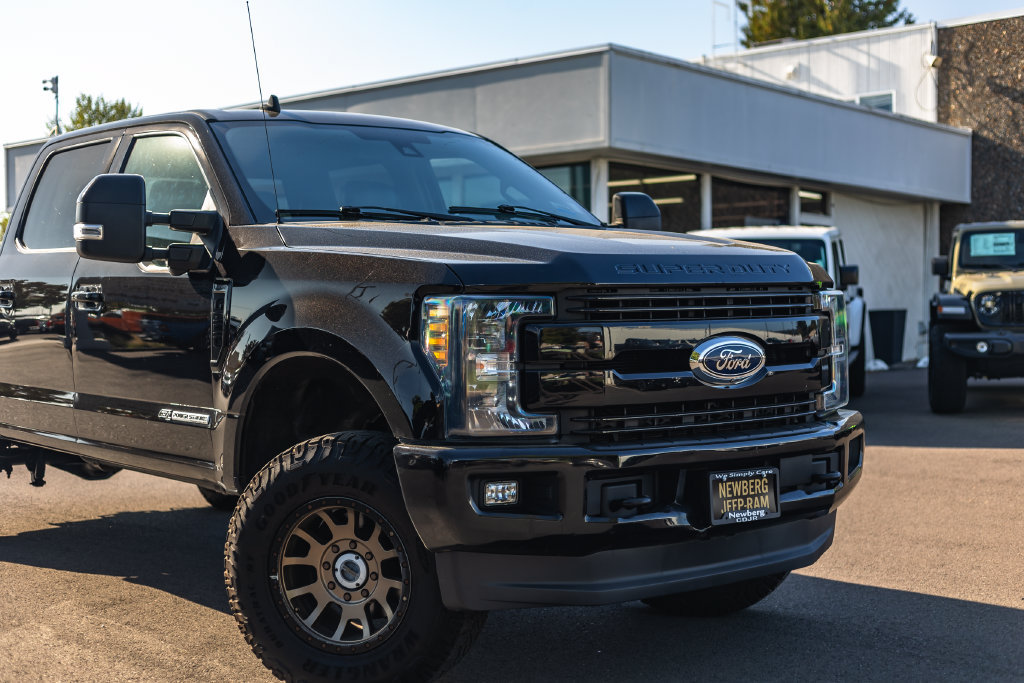 Used 2019 Ford F350 Lariat AWD/4WD image 3