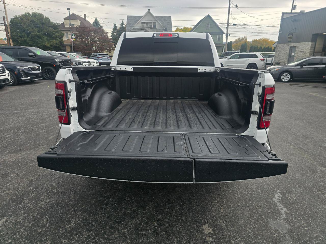 Used 2020 RAM 1500 Big Horn AWD/4WD image 18
