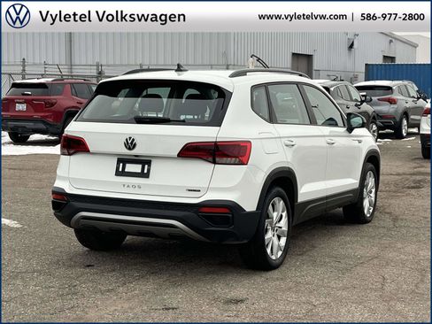 Certified 2023 Volkswagen Taos S image 3
