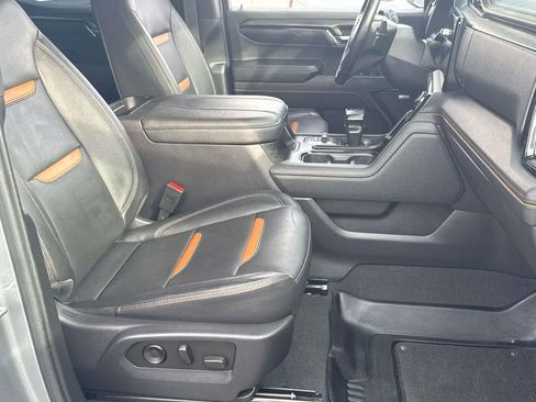 Used 2023 GMC Sierra 1500 AT4 w/ AT4 Premium Package AWD/4WD image 32