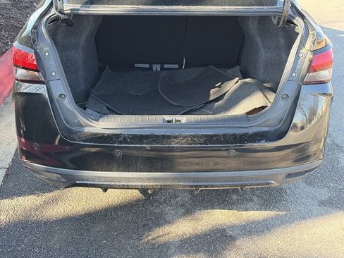 Used 2020 Nissan Versa S image 3