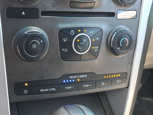Used 2015 Ford Explorer 4WD image 16