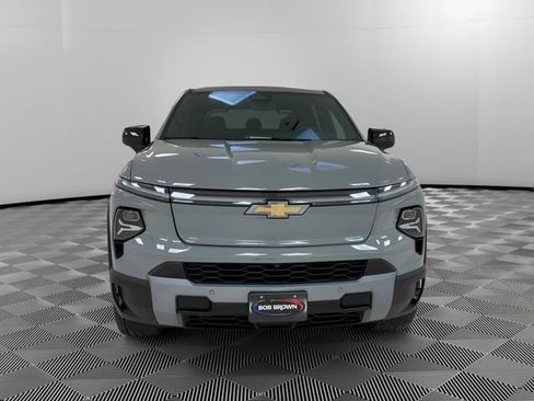 Certified 2026 Chevrolet Silverado EV LT AWD/4WD image 8