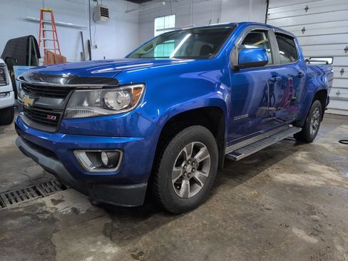 Used 2018 Chevrolet Colorado Z71 AWD/4WD image 2