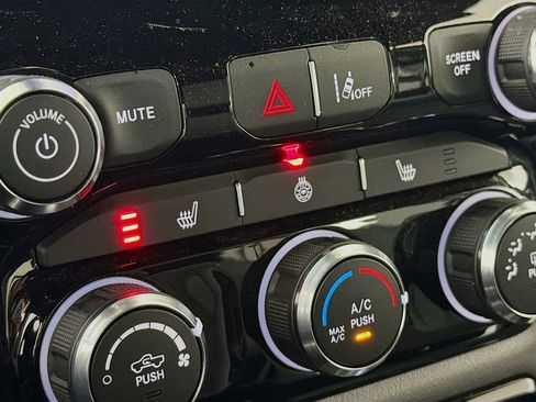 Used 2025 RAM 1500 Lone Star image 22