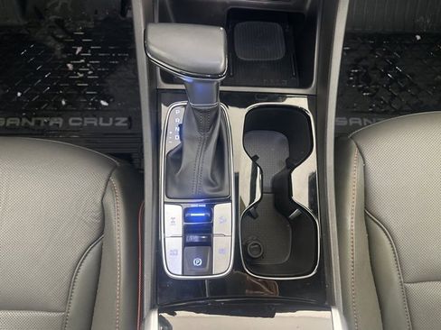 Used 2025 Hyundai Santa Cruz Limited image 17