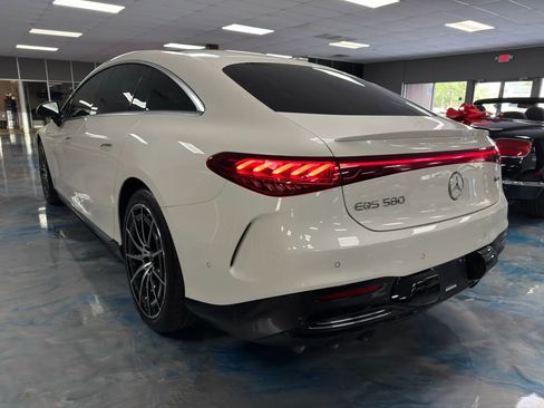 Used 2023 Mercedes-Benz EQS 580 4MATIC Sedan image 5