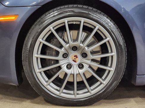 Used 2014 Porsche Panamera 4 image 27