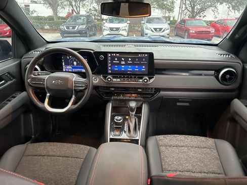 Used 2023 Chevrolet Colorado Z71 w/ Z71 Convenience Package 2 image 11