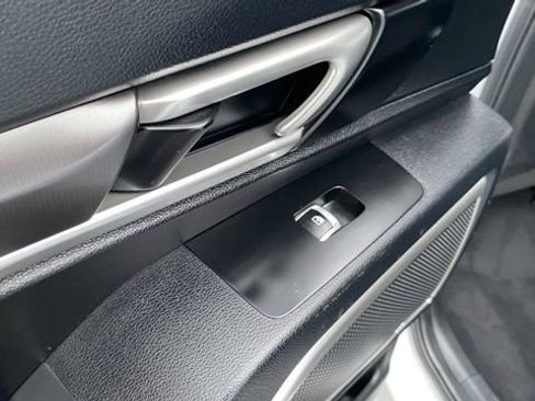 Used 2023 Kia Telluride S image 18