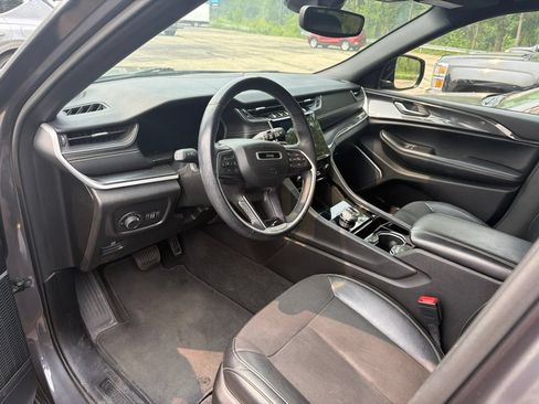 Used 2021 Jeep Grand Cherokee L Laredo AWD/4WD image 12