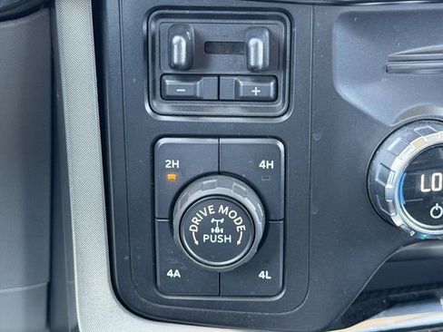 Used 2021 Ford F150 Limited image 10