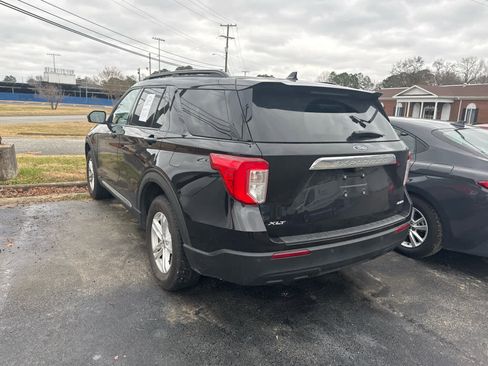 Used 2022 Ford Explorer XLT image 22