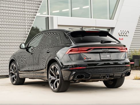 Certified 2024 Audi RS Q8 w/ Black Optic Package AWD/4WD image 5