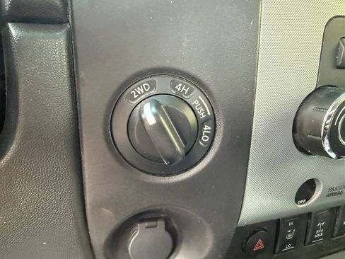Used 2012 Nissan Titan PRO-4X w/ Pro-4x Technology Pkg AWD/4WD image 23